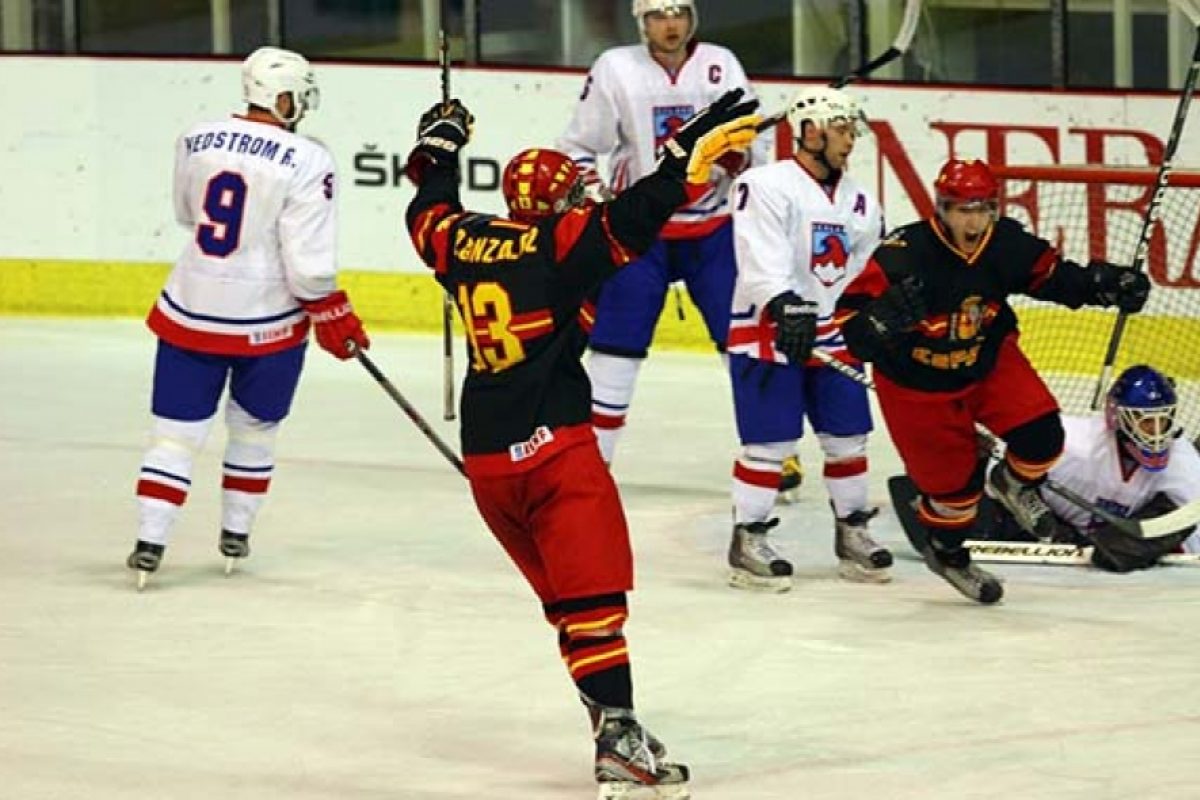 4ª derrota Española en el Mundial de hockey hielo Zagreb 2013